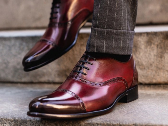 Mens burgundy dress shoe